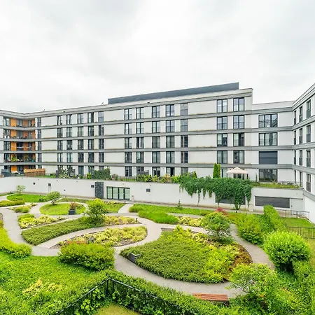 Appartement Grzegorzki - Balcony, Ac, Shops&tram Nearby - By Rentujemy *