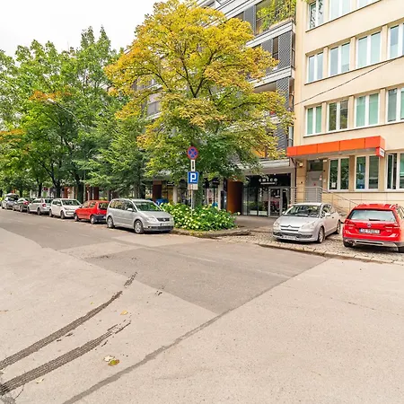 Grzegorzki - Balcony, Ac, Shops&tram Nearby - By Rentujemy Appartement Cracovie