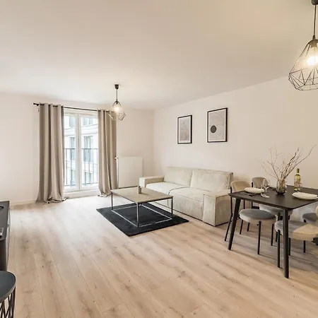 Appartement Grzegorzki - Balcony, Ac, Shops&tram Nearby - By Rentujemy