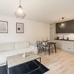 Appartement Grzegorzki - Balcony, Ac, Shops&tram Nearby - By Rentujemy